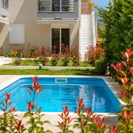 Apartment Pool Access Danai 15,1 *