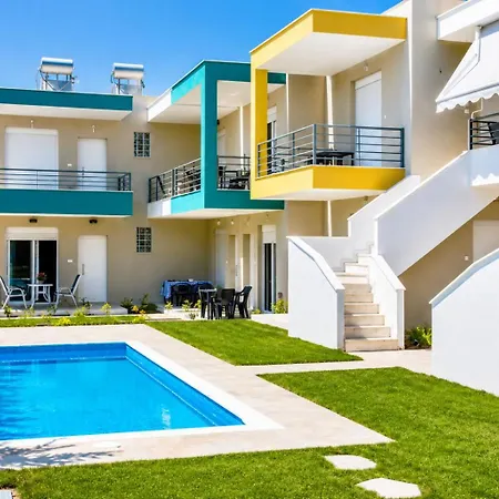 Pool Access Danai 15,1 Ofrínion